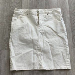 White jean skirt - size 4